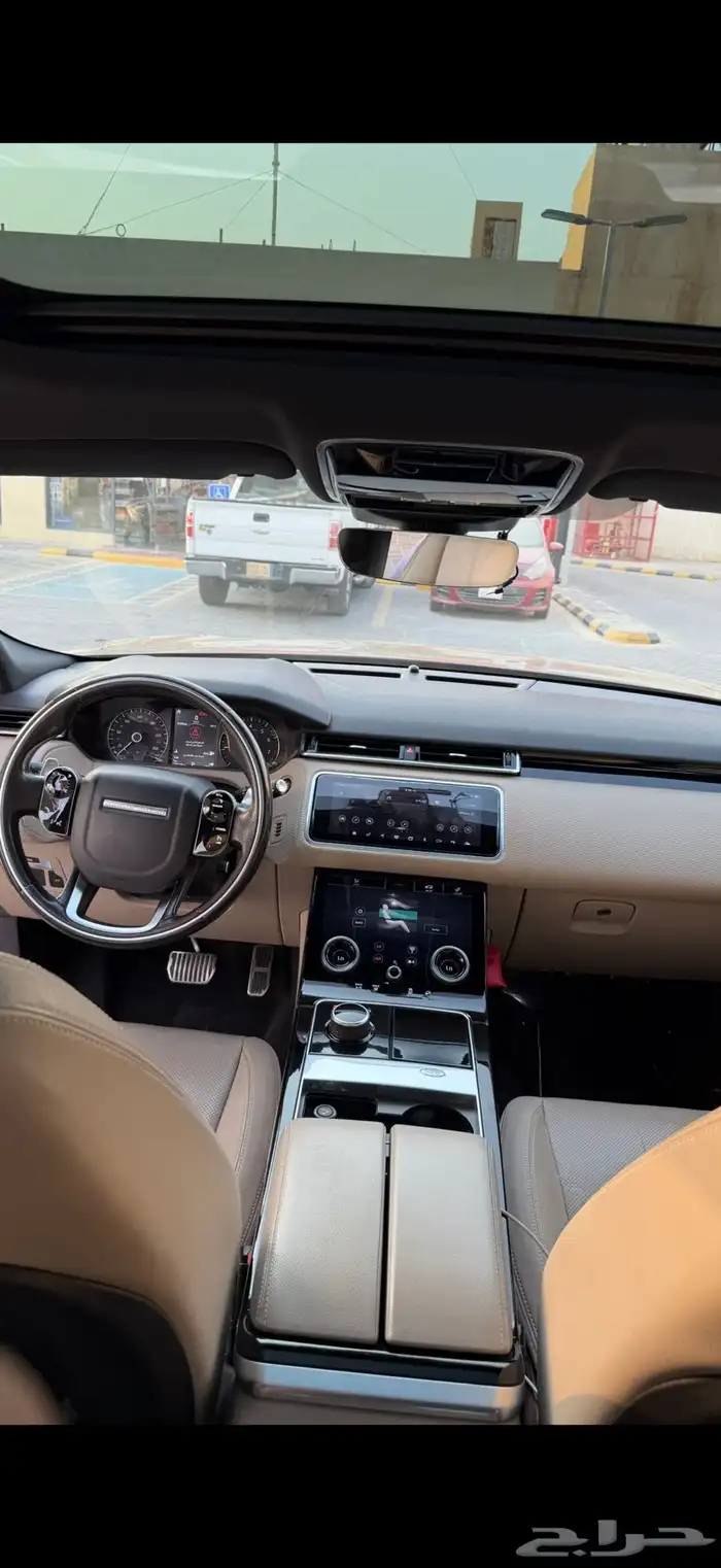 لاند روفر فيلار 8
