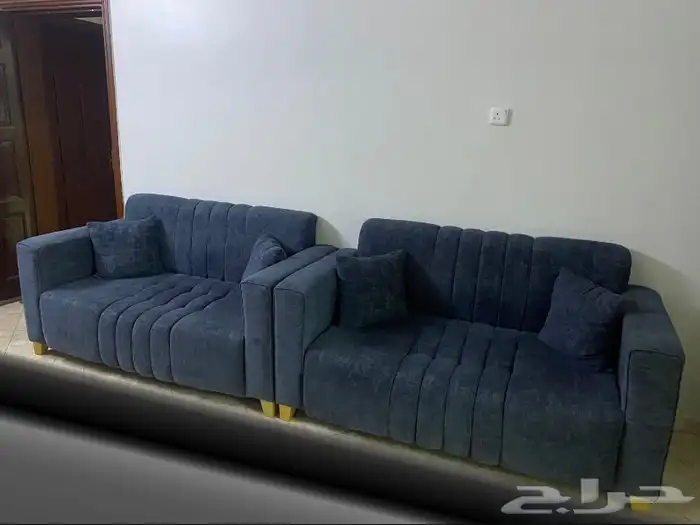 كنب مستخدم بحالة الحديد 1