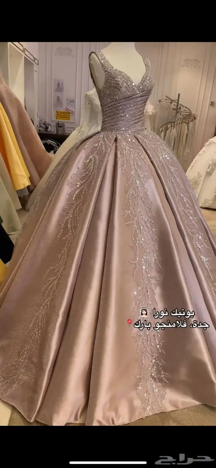 فستان ملكه 2