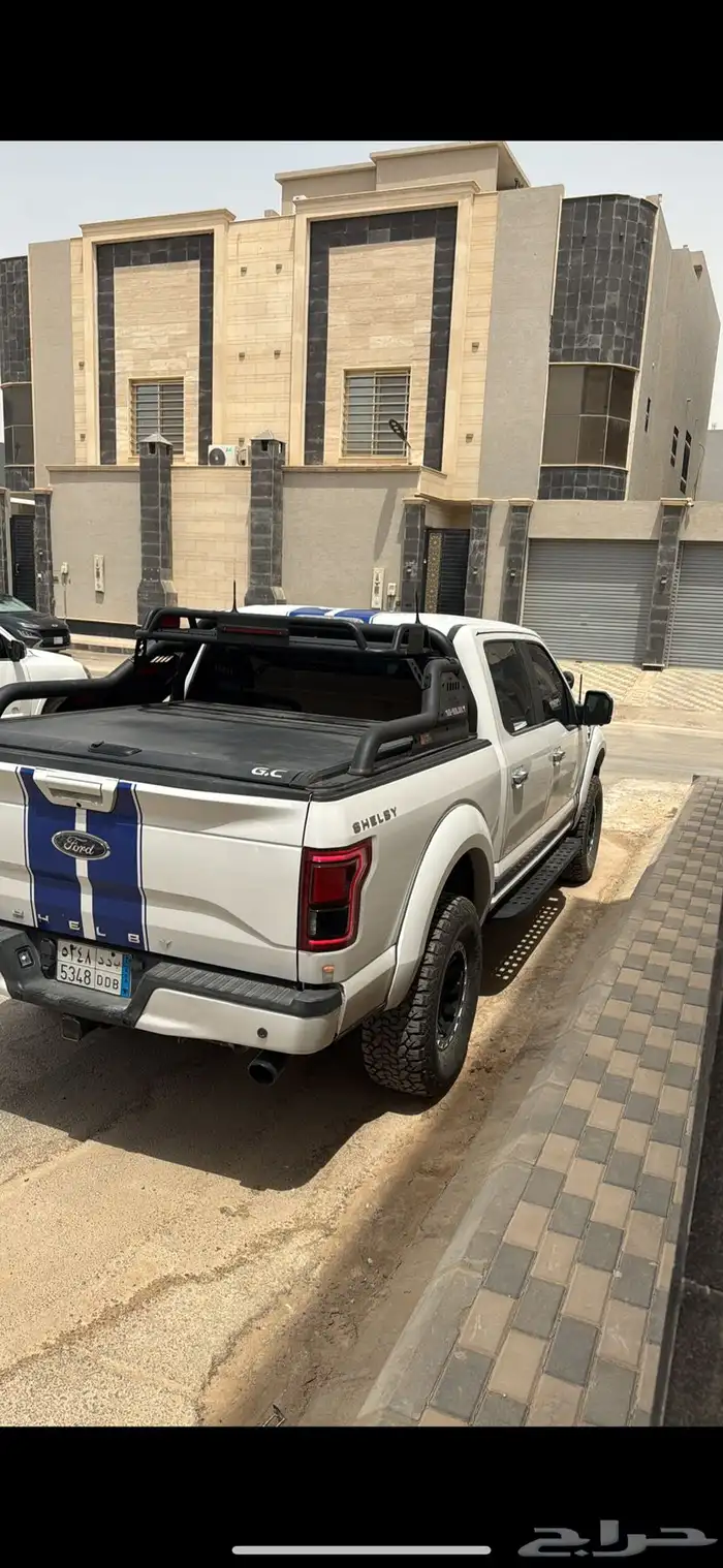 غطاء حوض سحب رول نظيف جدا فورد f150 غمارتين 4