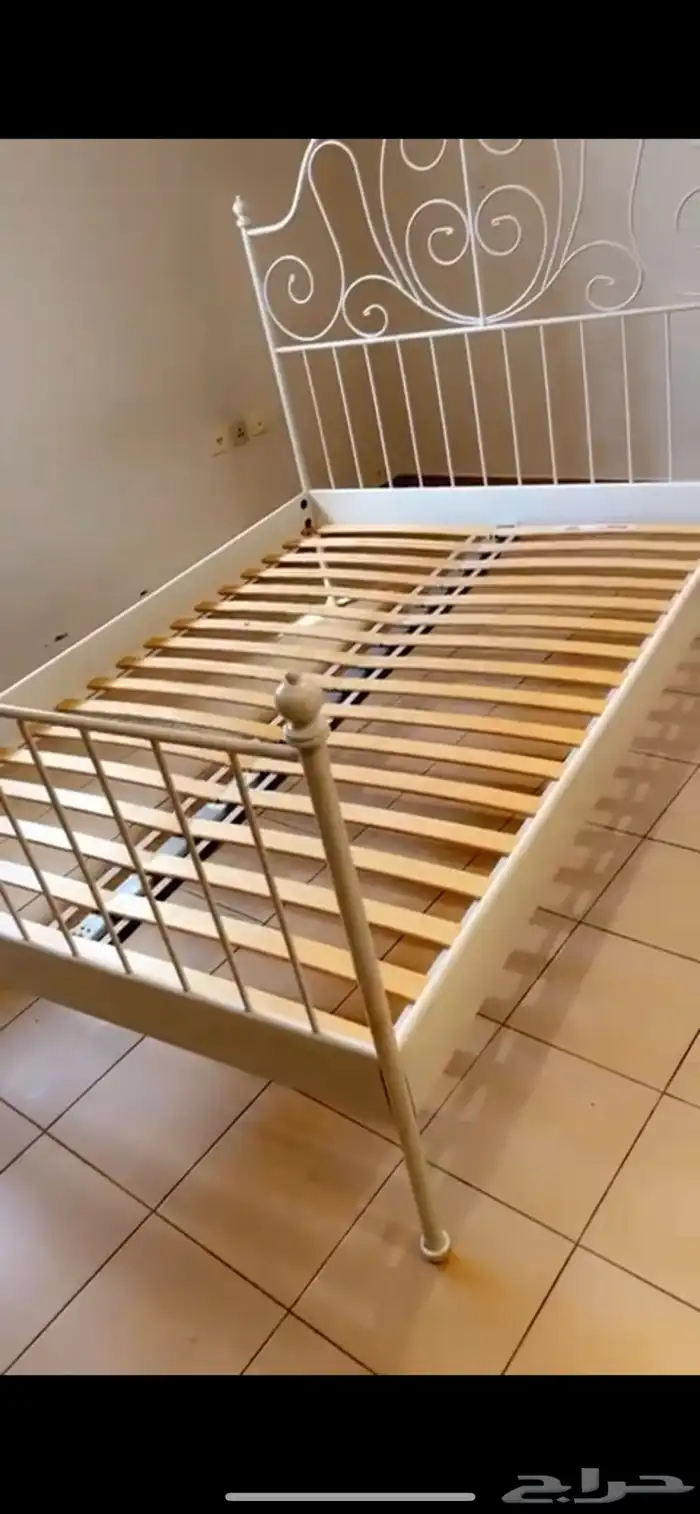 سرير اكيا بحاله ممتازه جدا 2