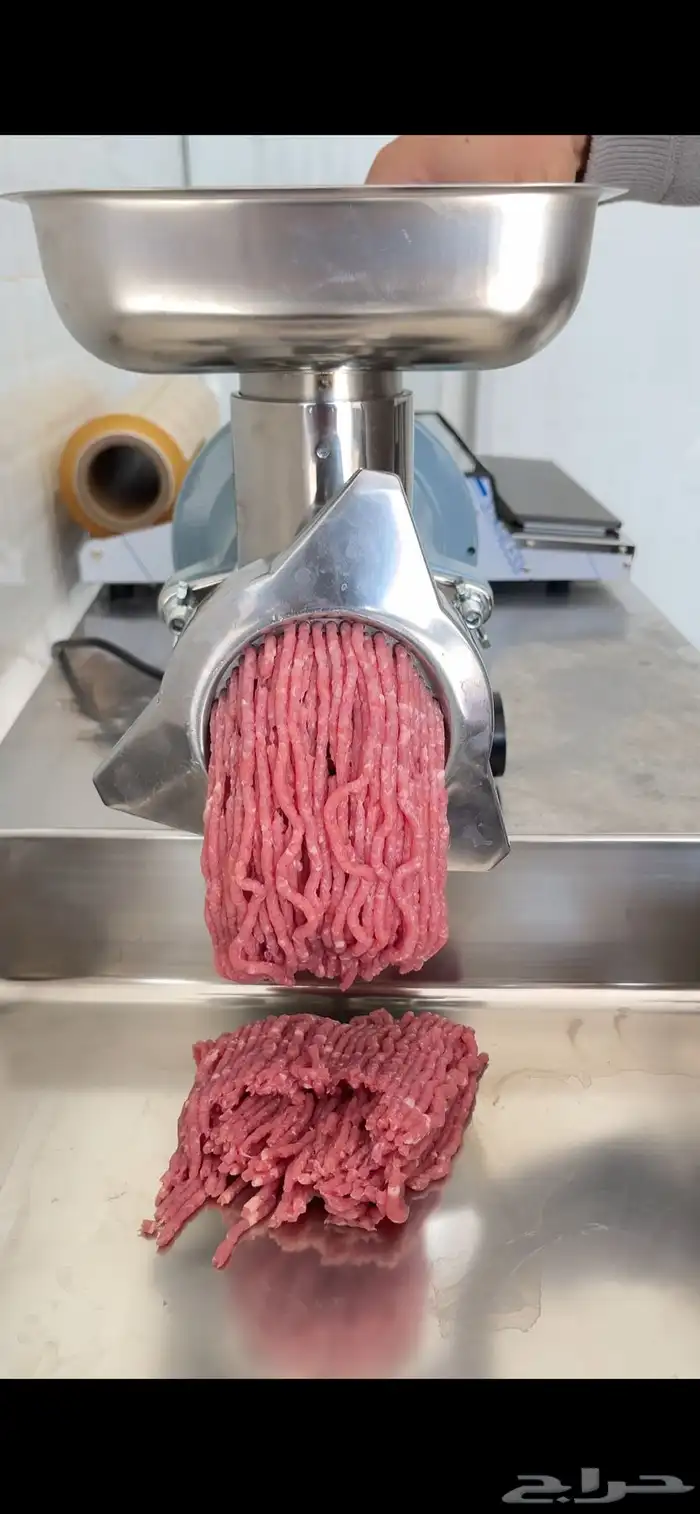 لحوم   طازجة بانتظارك هنا   ملحمة صالحة 6