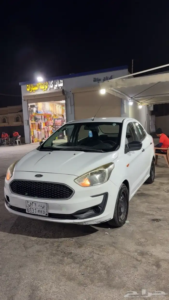 للبيع سياره فيجو 0