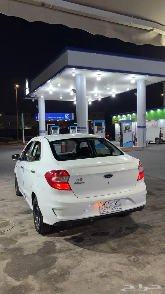 للبيع سياره فيجو 1