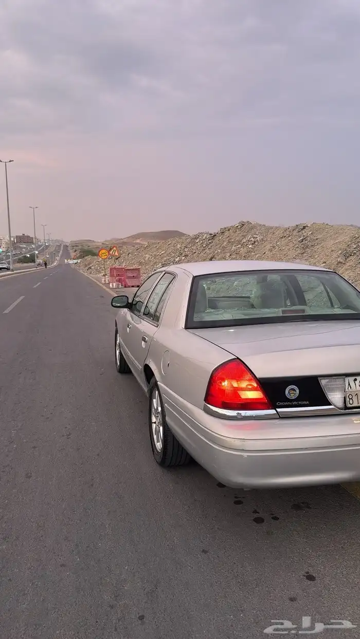 فورد فاكتوريا ( 2011 ) سعودي داخلية هلوز 6