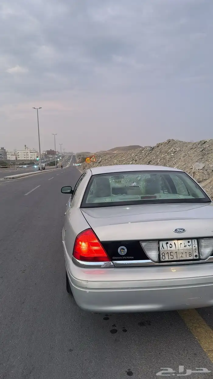 فورد فاكتوريا ( 2011 ) سعودي داخلية هلوز 10