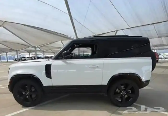 لاند روفر ديفيندر X مقاس 90 موديل 2021 بطاقة جمركية 6
