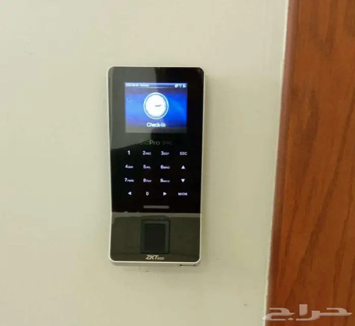 بصمة حضور وانصراف وقفل وفتح ابواب جهاز بصمة WIFI 1