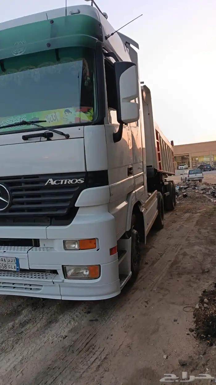 تريلا مع الصندوق للبيع 1