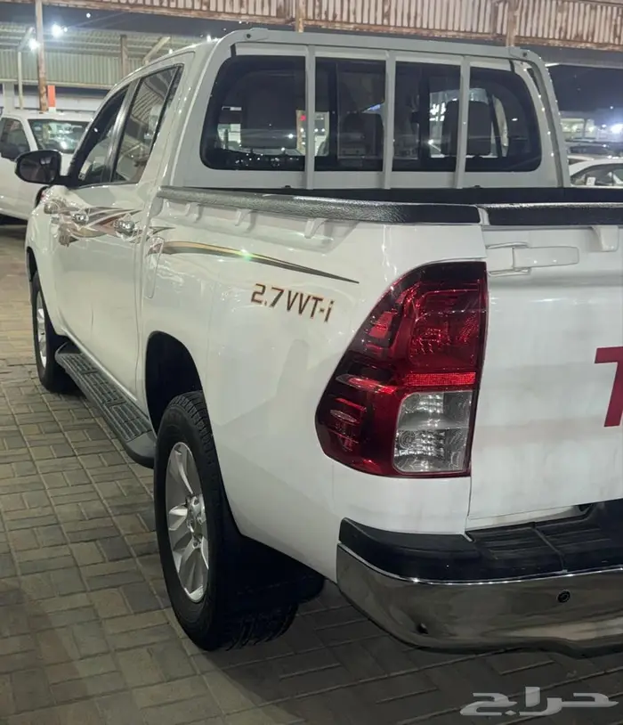 هايلوكس تويوتا 2016 دبل بنزين ماشيه 159 الف قير عادي 3