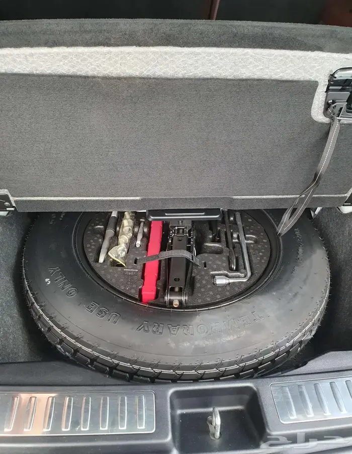 مرسيدس مخزن مالك أول الجفالي 7