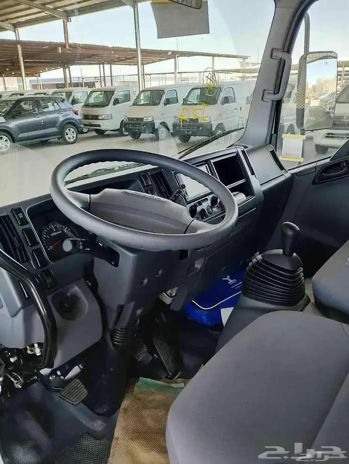 ايسوزو قلاب 3 طن 2025 2