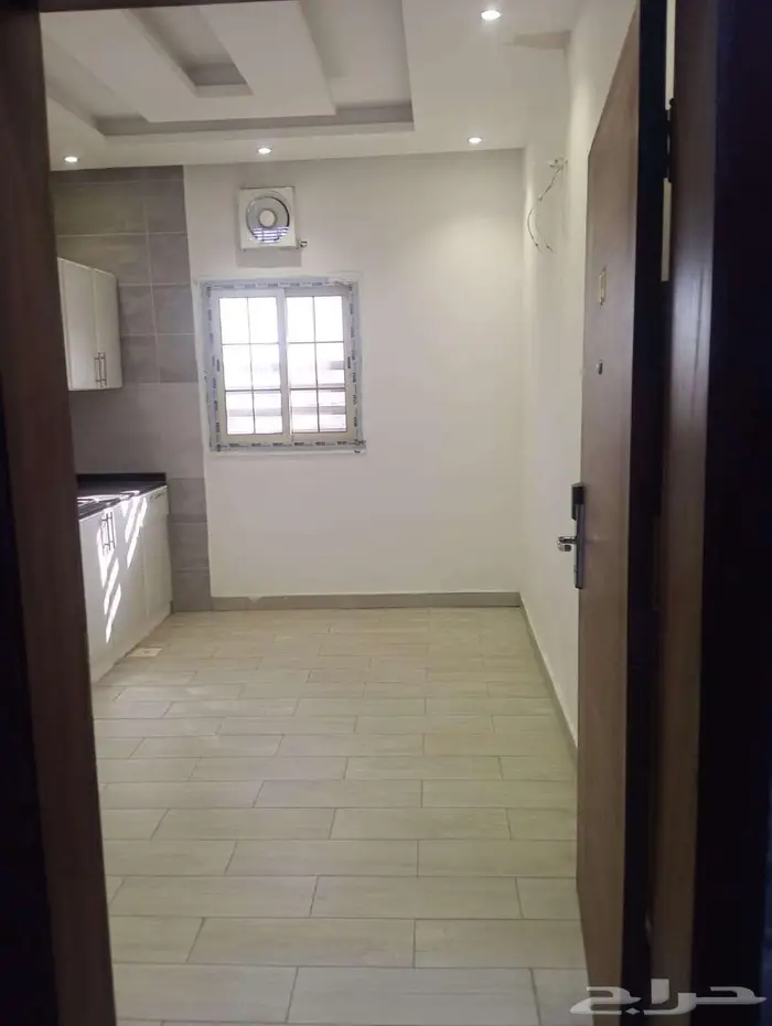 شقه للايجار جده 1700 5