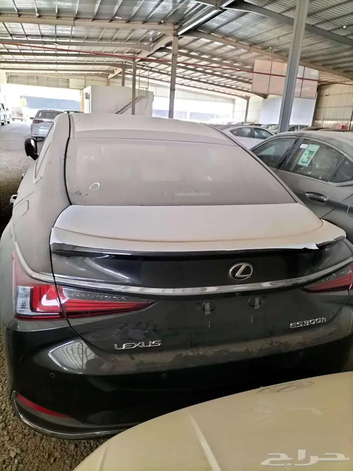 لكزس 300 هايبردES سعودي لون رمادي عرض خاص 0