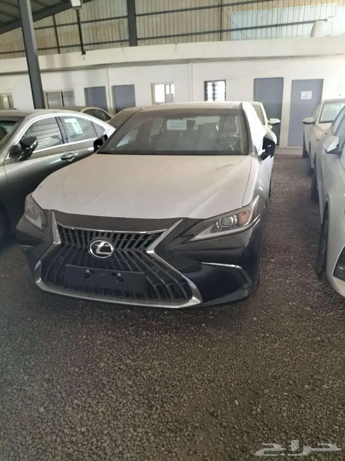 لكزس 300 هايبردES سعودي لون رمادي عرض خاص 3