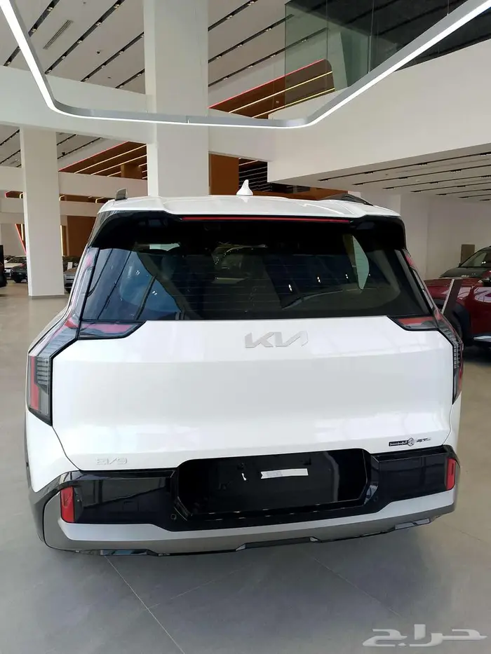 كيا EV9 الكهربائية 2025 فل 3
