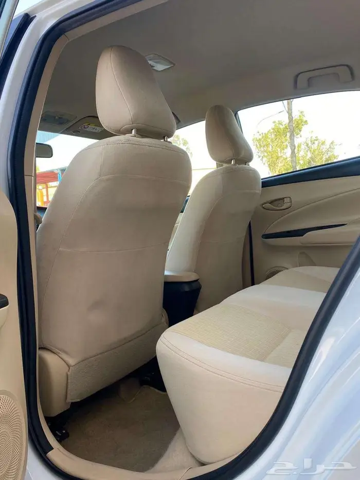 تويوتا يارس 2022 Y وارد عبداللطيف استخدام شخصي للبيع 34