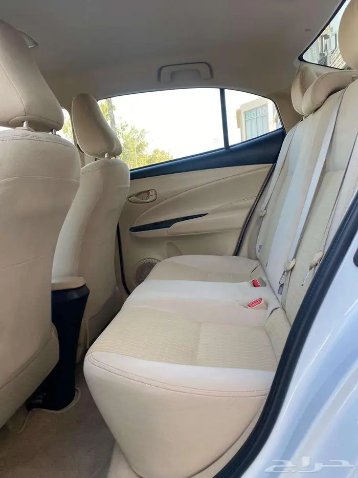 تويوتا يارس 2022 Y وارد عبداللطيف استخدام شخصي للبيع 35