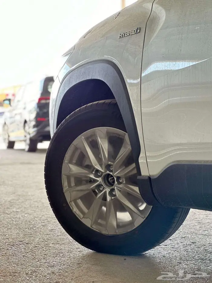 تويوتا كورولا كروس استاندر وفل 2025 عررض 7