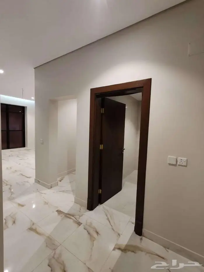 فيلا ثلاث طوابق بالريان سعر ممتاز 20