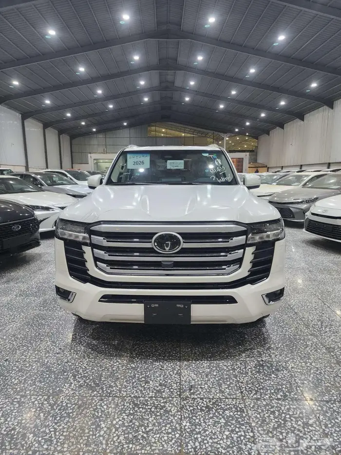 تويوتا لاندكروزر GXR - L4 بنزين 2026 السعر 330050 2