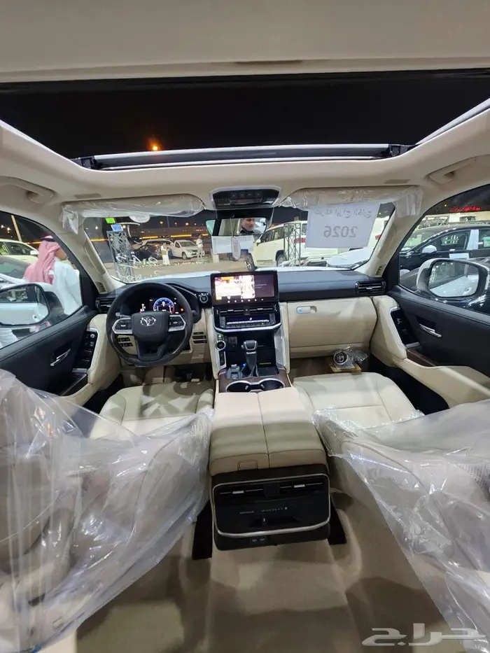 تويوتا لاندكروزر GXR - L4 بنزين 2026 السعر 330050 5