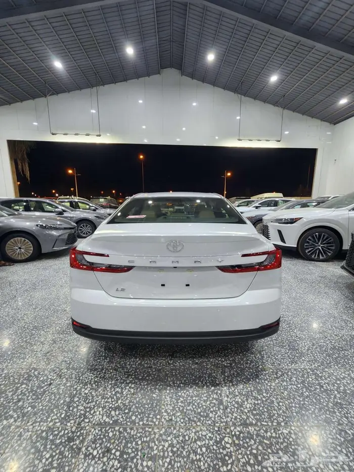 كامري LE فتحه سقف 2025 بنزين السعر 120750 4