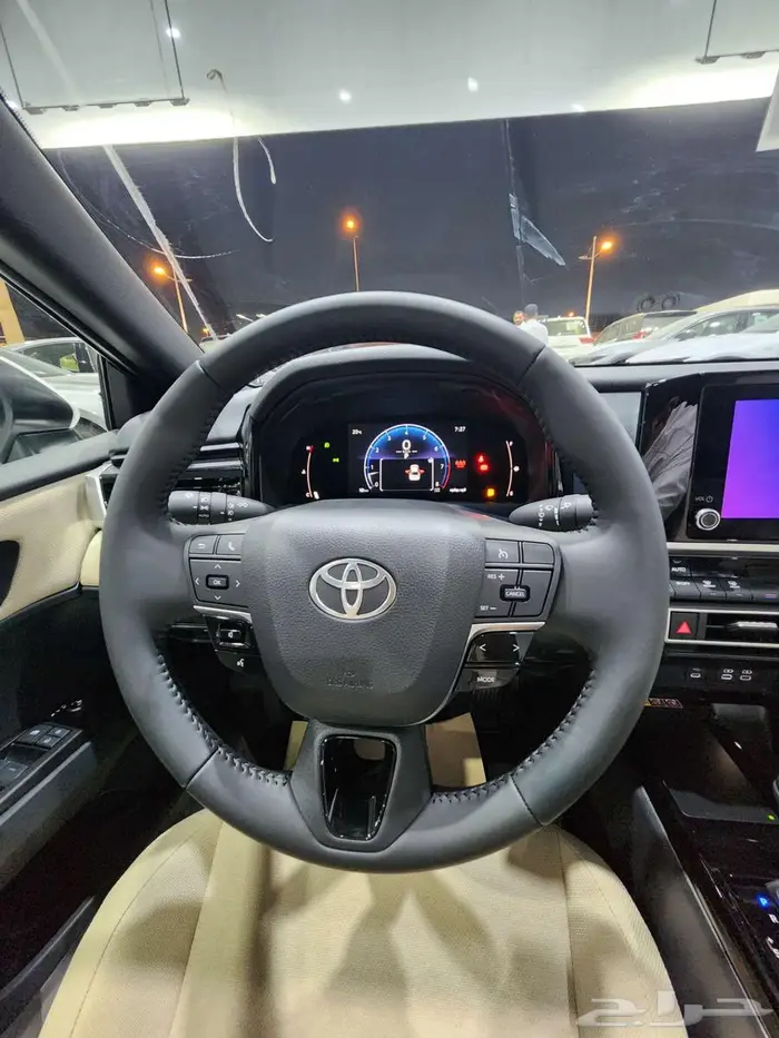 كامري LE فتحه سقف 2025 بنزين السعر 120750 8