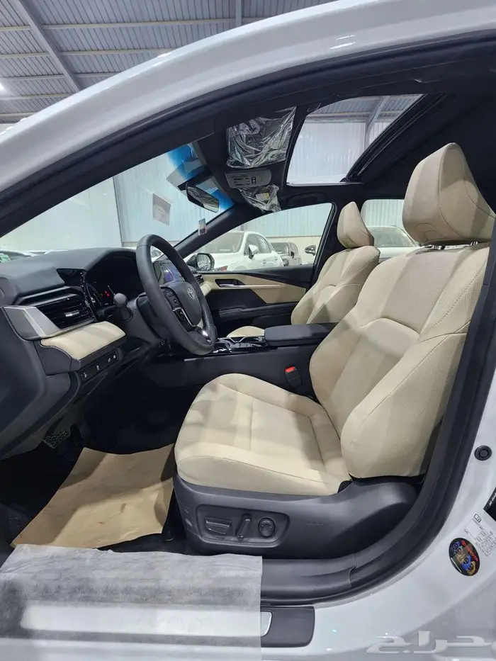 كامري LE فتحه سقف 2025 بنزين السعر 120750 10