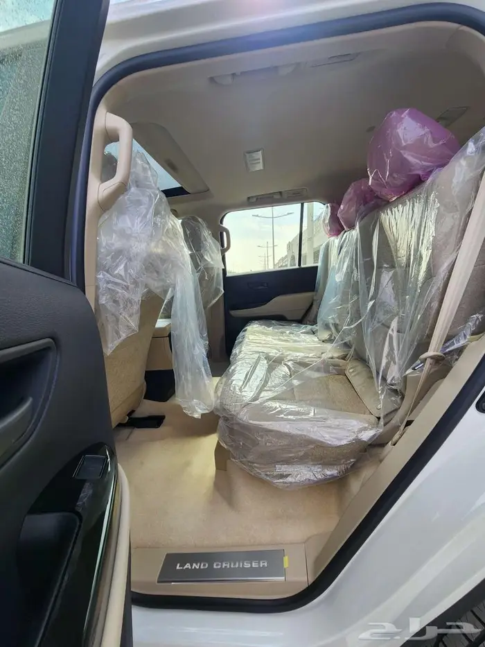 تويوتا لاندكروزر GXR - L3 بنزين 2026 السعر 305900 13