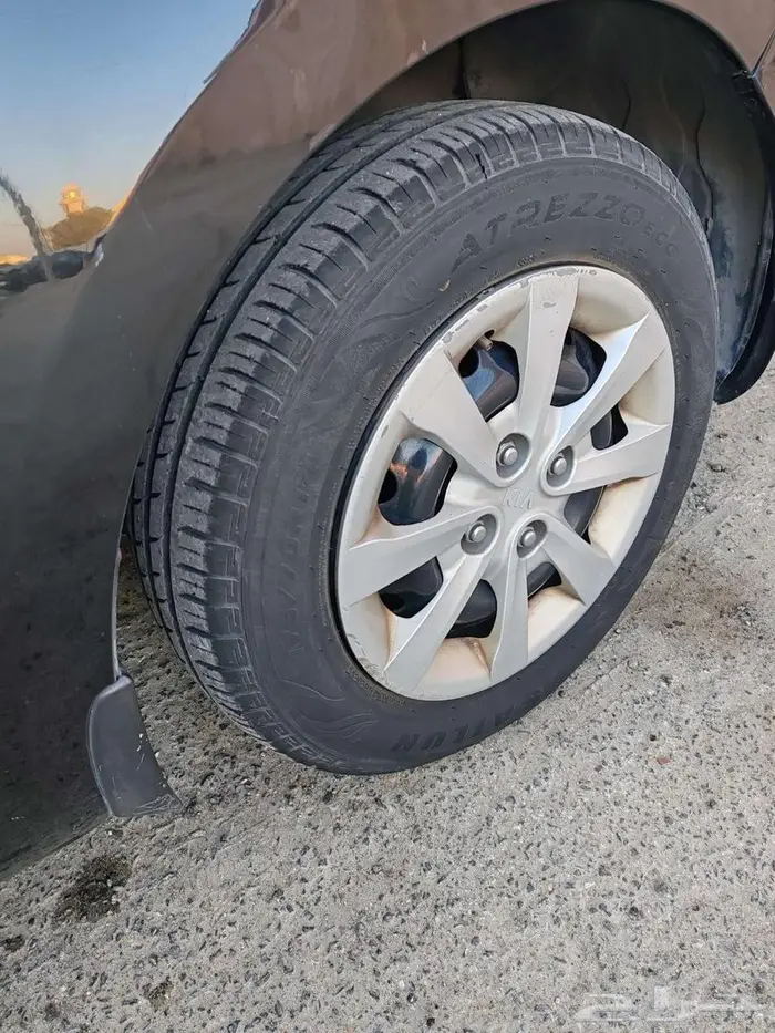 Kia Rio 2013   Clean   Daily Driver   Hatchback 5