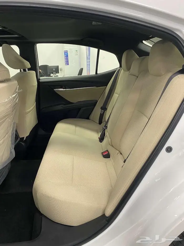 تويوتا - كامري LE - بنزين - ابيض - 2025 3