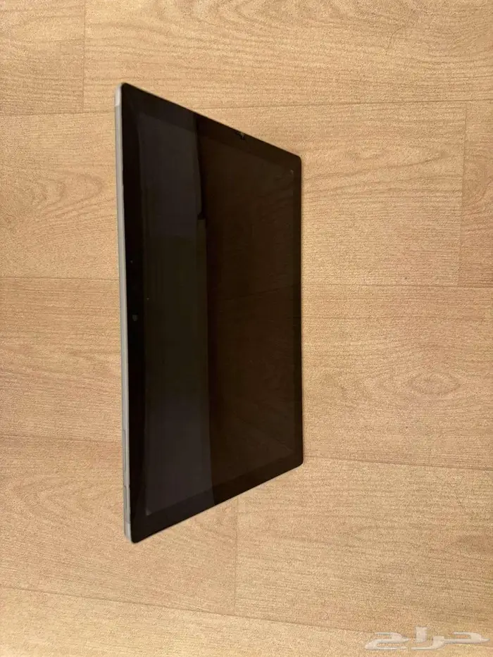 جهاز مايكروسوفت سيرفس برو 7 3