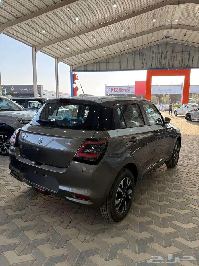 سوزوكي سويفت 2025 الفل 3