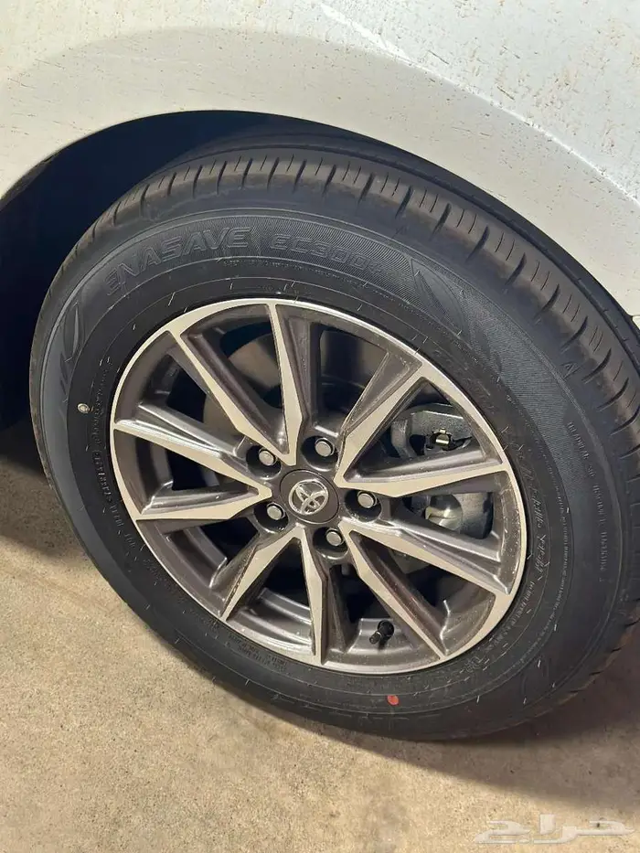 كامري E ستاندرد بنزين موديل 2025 سعودي 8