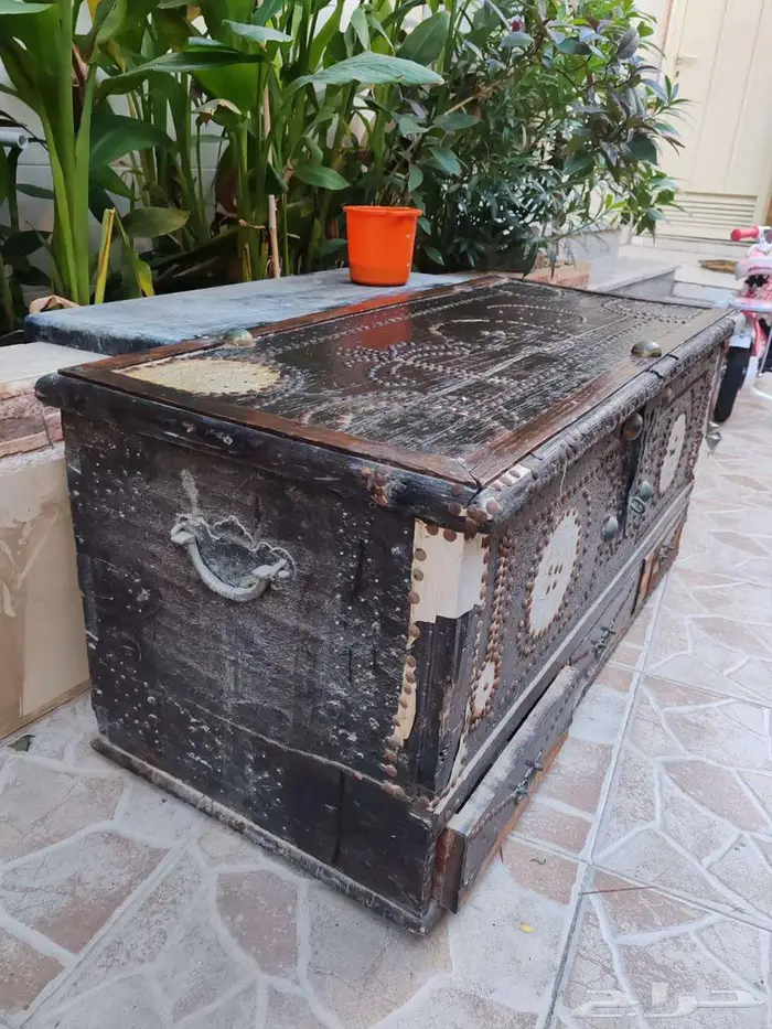 صندوق تراثي عمره أكثر من 100 عام 4