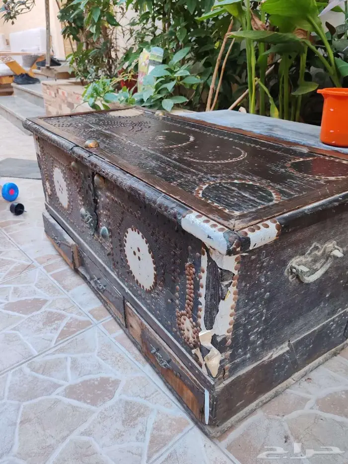 صندوق تراثي عمره أكثر من 100 عام 3