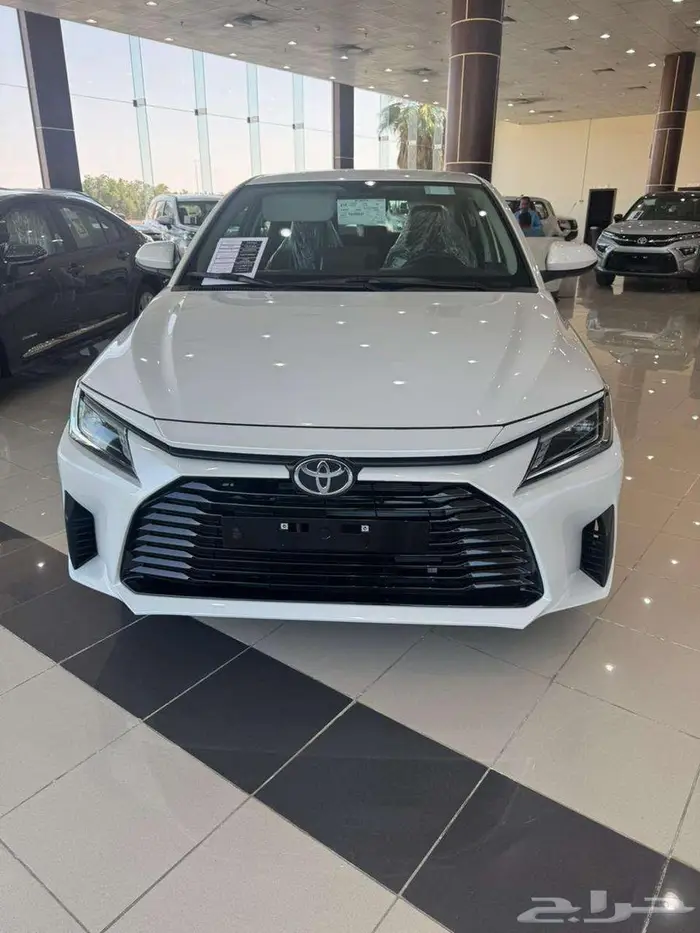 تويوتا يارس ستاندر 0