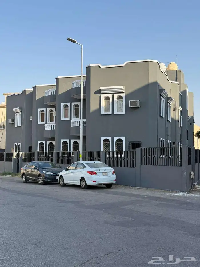 للايجار شقة عوائل بحى المنتزة 2