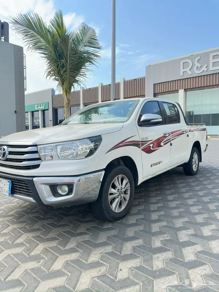 هايلكس GLX عبداللطيف جميل 0