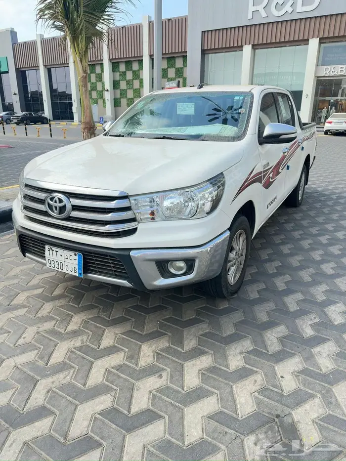 هايلكس GLX عبداللطيف جميل 16