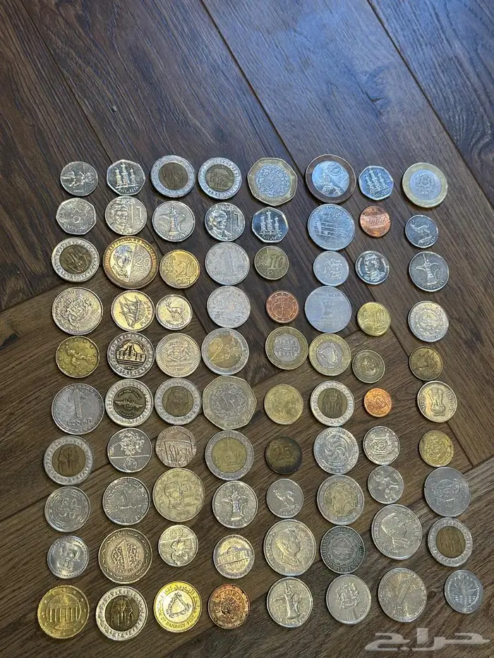 عملات معدنية من دول مختلفة من العالم 3