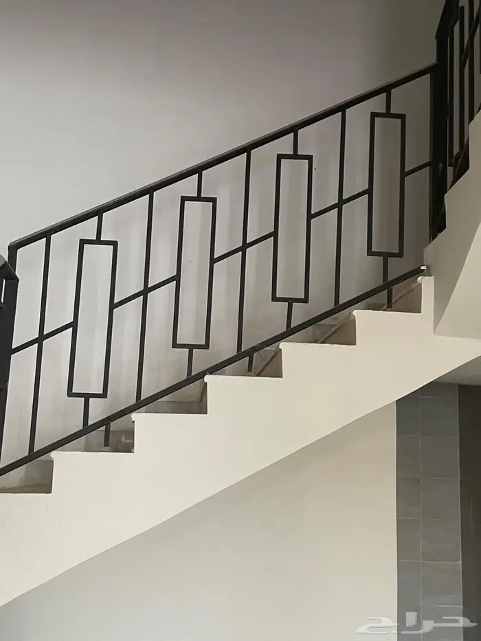 درابزين درج حديد للبيع العدد 8 1