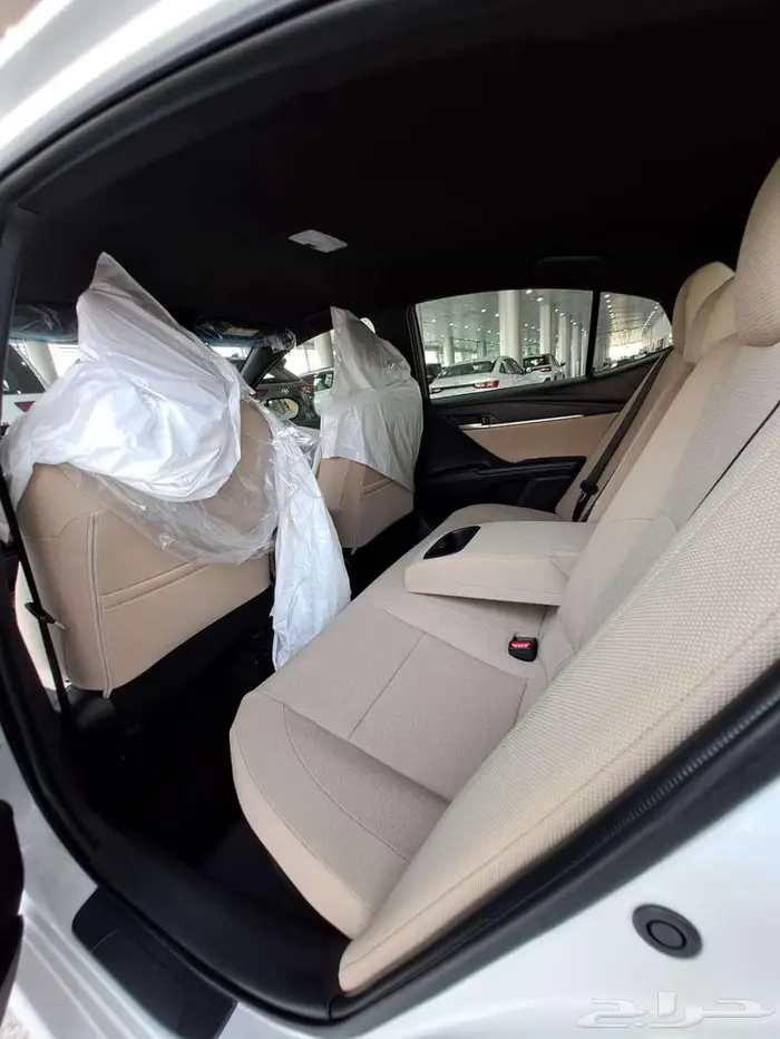 تويوتا كامري E ستاندر هايبرد 2025 6