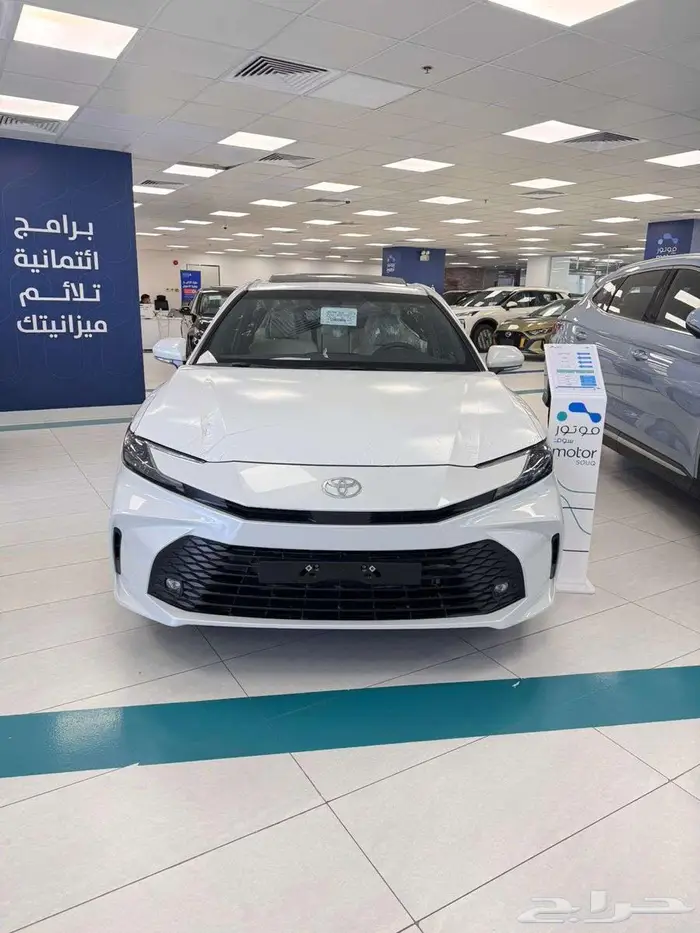 تويوتا كامري E BLas هايبرد 2025 كاش واقساط 1