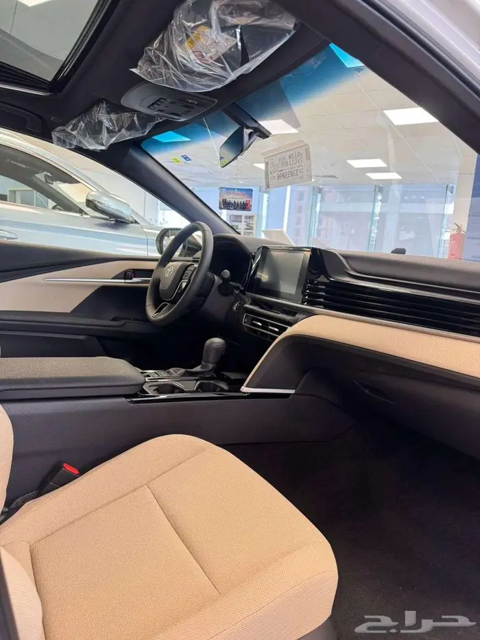 تويوتا كامري E BLas هايبرد 2025 كاش واقساط 5