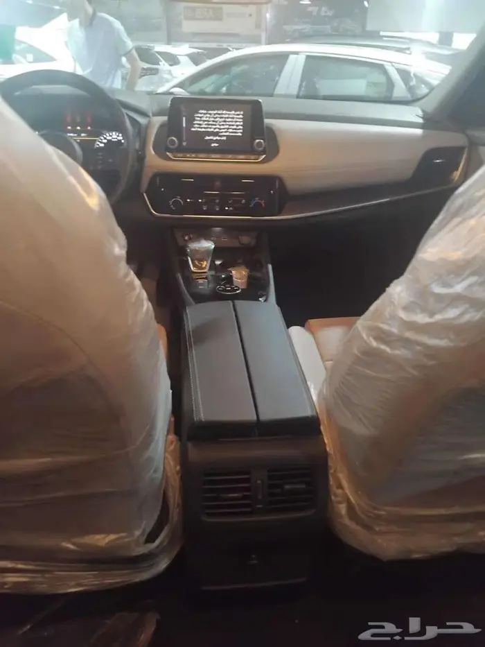 نيسان اكس تريل استاندر 7 مقاعد دبل موديل 25 و 26 4