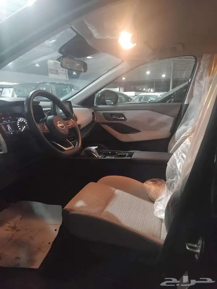 نيسان اكس تريل استاندر 7 مقاعد دبل موديل 25 و 26 3