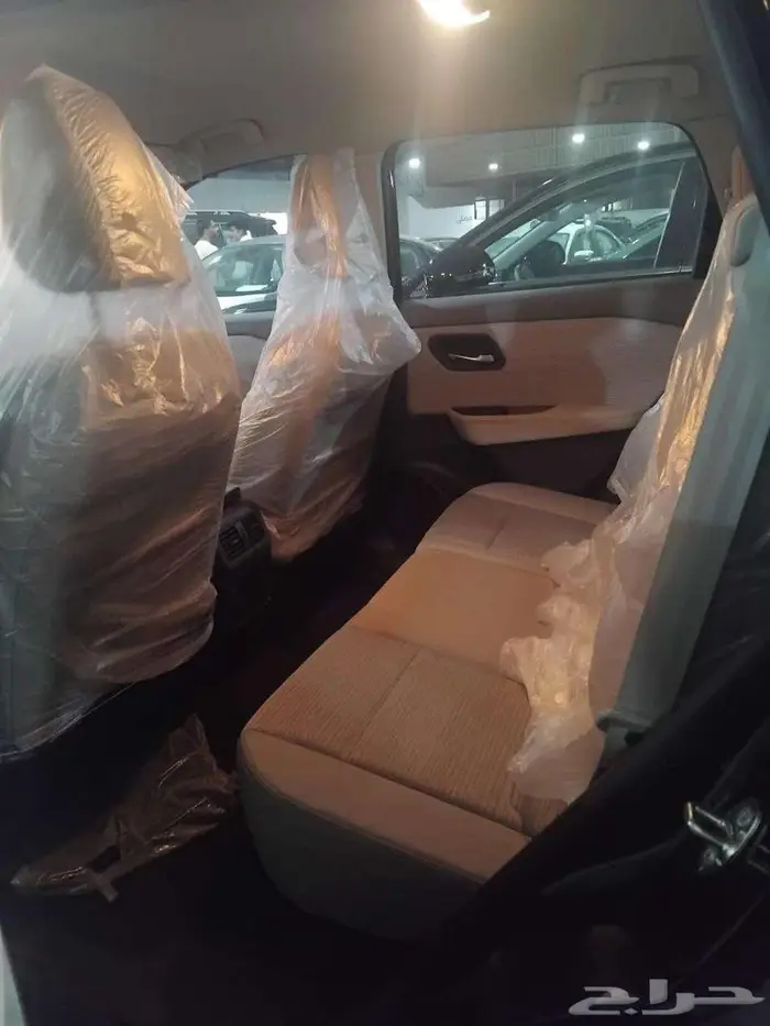 نيسان اكس تريل استاندر 7 مقاعد دبل موديل 25 و 26 5