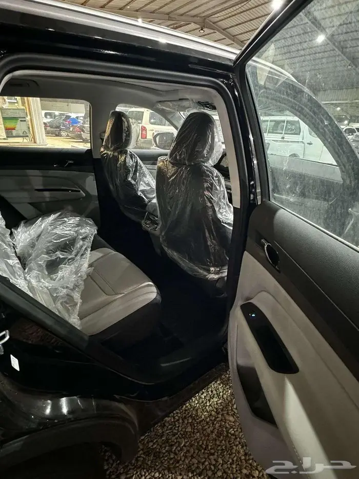 فورد تيرتورى امبيانتي 2025 -أسود- FORD TERRITORY AMBIENTE 8